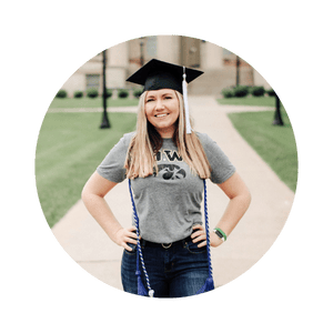 Shannon Regan headshot